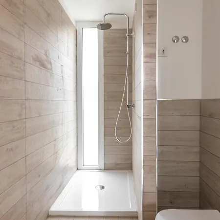 Stunning Capofalcone Charming B4 Sleeps4 아파트 *