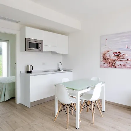 Apartament Stunning Capofalcone Charming B4 Sleeps4 Stintino