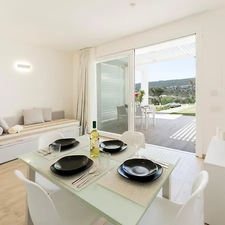 Διαμέρισμα Stunning Capofalcone Charming B4 Comfort Sleeps4