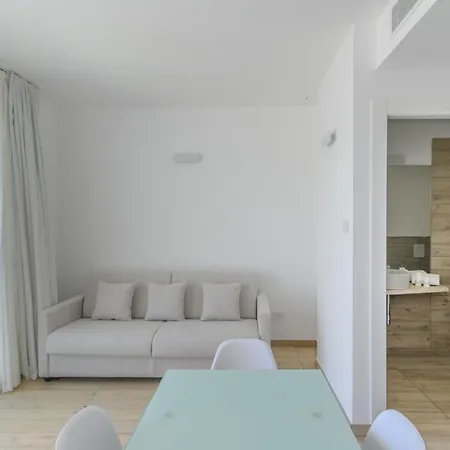 Διαμέρισμα Stunning Capofalcone Charming B4 Comfort Sleeps4