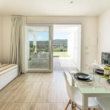 Stunning Capofalcone Charming B4 Comfort Sleeps4 Διαμέρισμα