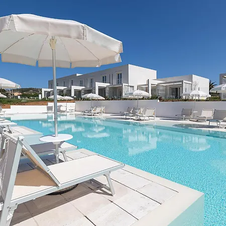 Stunning Capofalcone Charming B4 Comfort Sleeps4 *