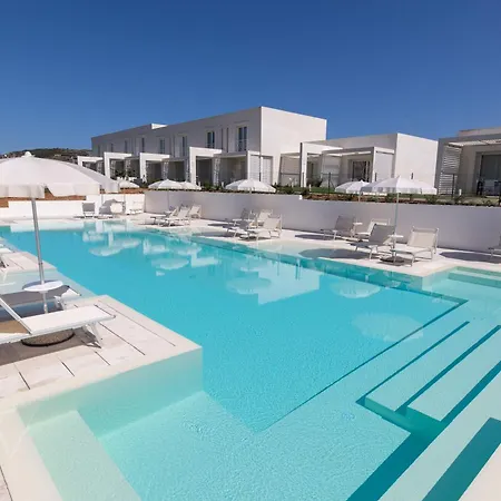 Stunning Capofalcone Charming B4 Comfort Sleeps4 *