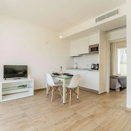 Apartman Stunning Capofalcone Charming B4 Comfort Sleeps4 *