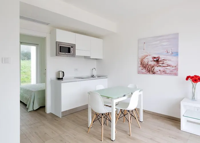 Apartament Stunning Capofalcone Charming B4 Sleeps4 Stintino